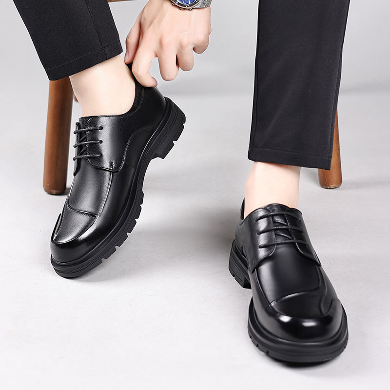Head-skines business shoes.