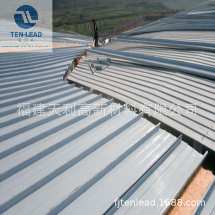 Fire protection on the roof of a steel-structured chicken house.