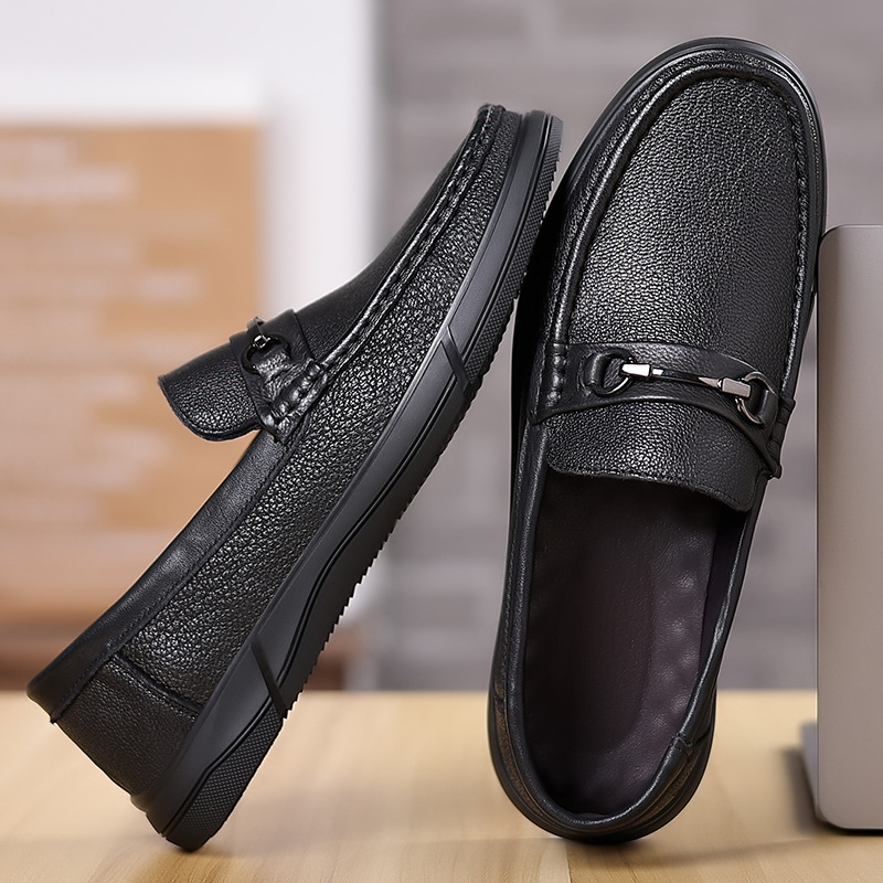 2024 new men's soft-skin shoes, round-headed shoes, old man with soft-legged beans.