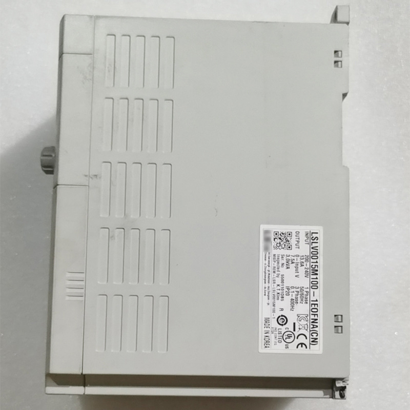 Cung cấp các thiết bị đặc biệt thông minh phù hợp với M100 hiệu suất cao 3-phase-moder, 200-240V