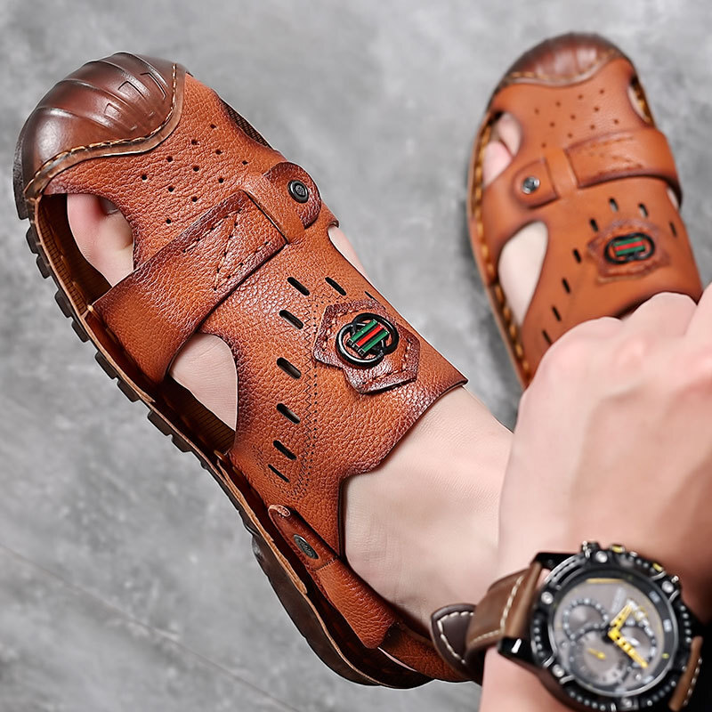 In the summer, the man with the sandals wears the hips and the sandals, and the man with the leather and sandals, the man with the leather and the sandals.