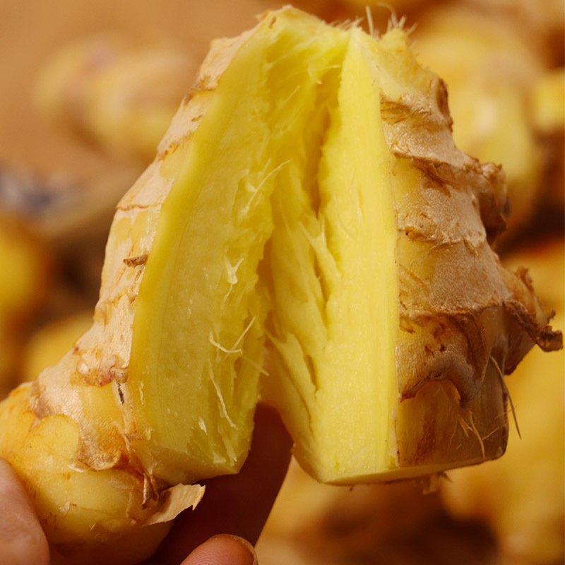 Zhong Yunnan's little ginger, fresh, fresh ginger, spicy, fresh vegetables with a box of 5 pounds of mail.