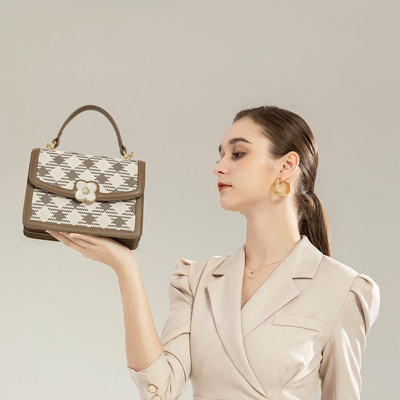 2022, new European-American, handbag, handbag, one-shouldered, one-shoulder-printed bag.