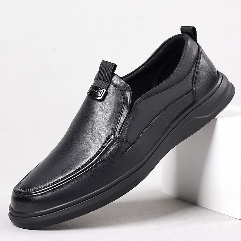 New head-covered bullskin man's shoes, business-receiving man's shoes.