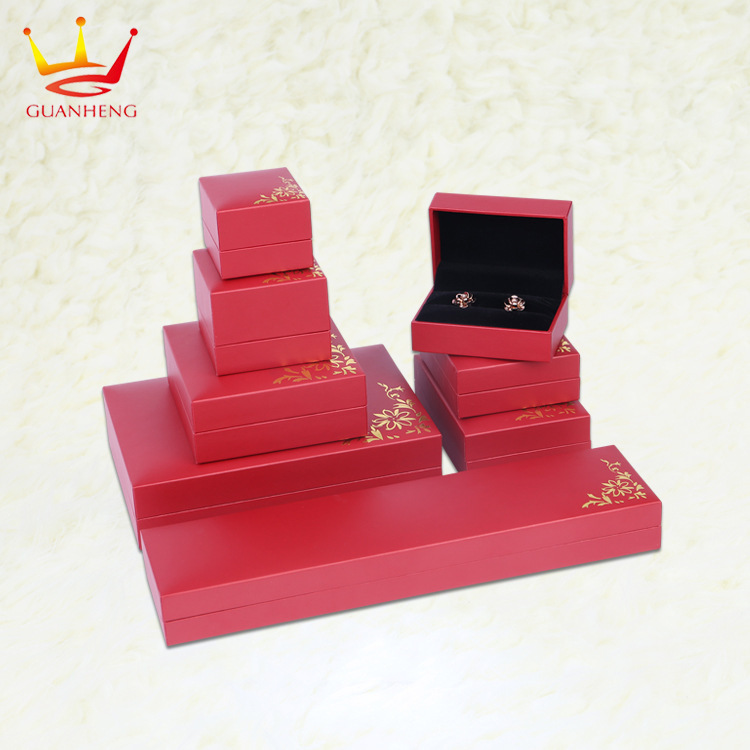 Supply of red necklace rings, locket box, wedding box, jewelry box to print LOGO