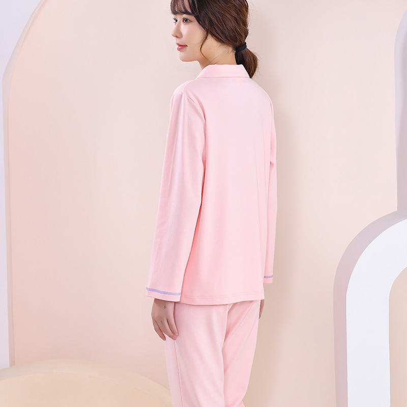 Hai bộ đồ phục trang đầy đủ cho cô Jane, một bộ vải bông mới nguyên mùa thu và mùa đông