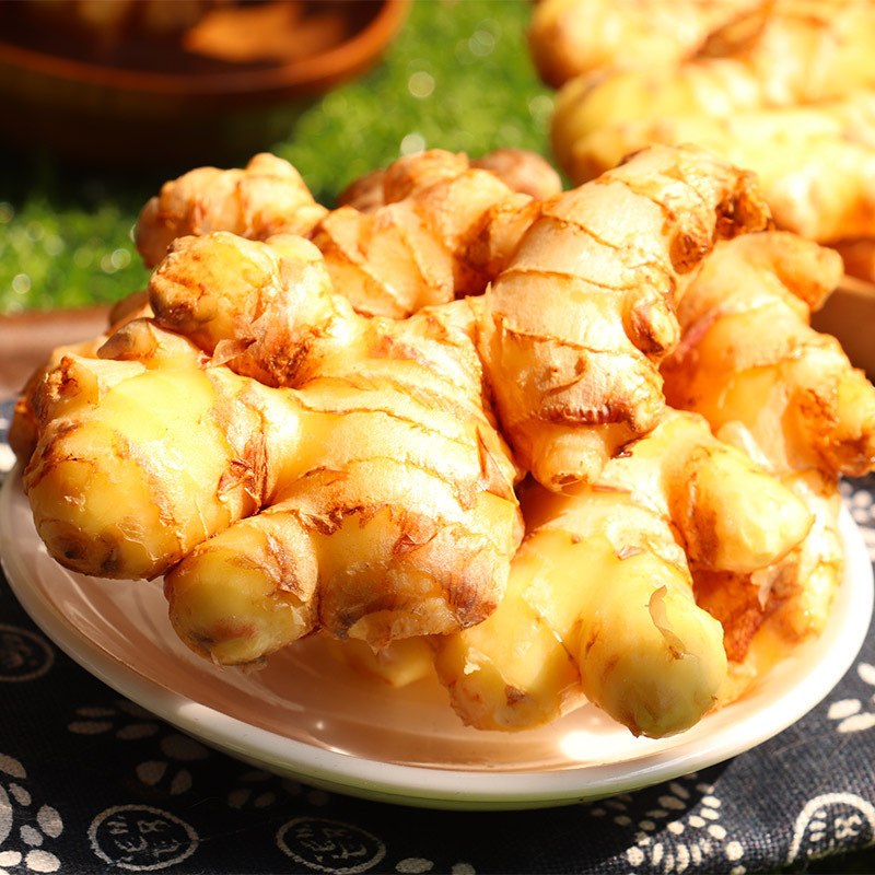 Zhong Yunnan's little ginger, fresh, fresh ginger, spicy, fresh vegetables with a box of 5 pounds of mail.