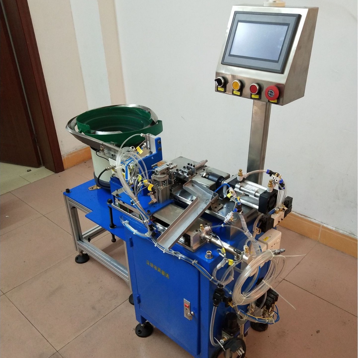 Shenzhen Wind-Up Automatic Roller.