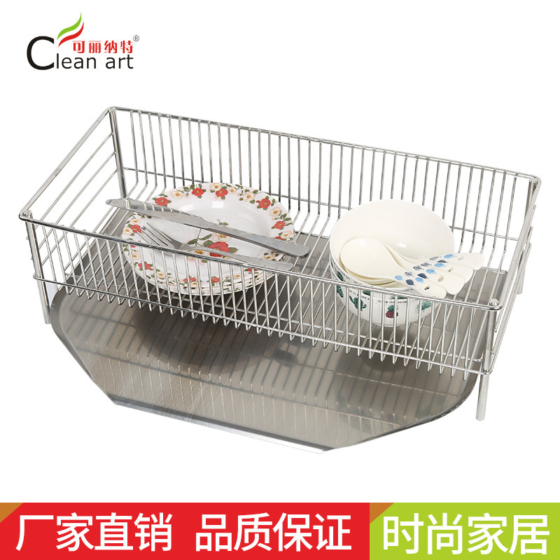 Trong bếp, có 304 đĩa thép không gỉ được đặt dưới đất.