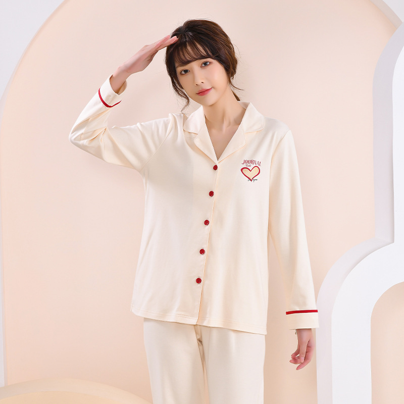 Bà Pyjama có một mùa đông dài, vui vẻ với bộ đồ thay thế.
