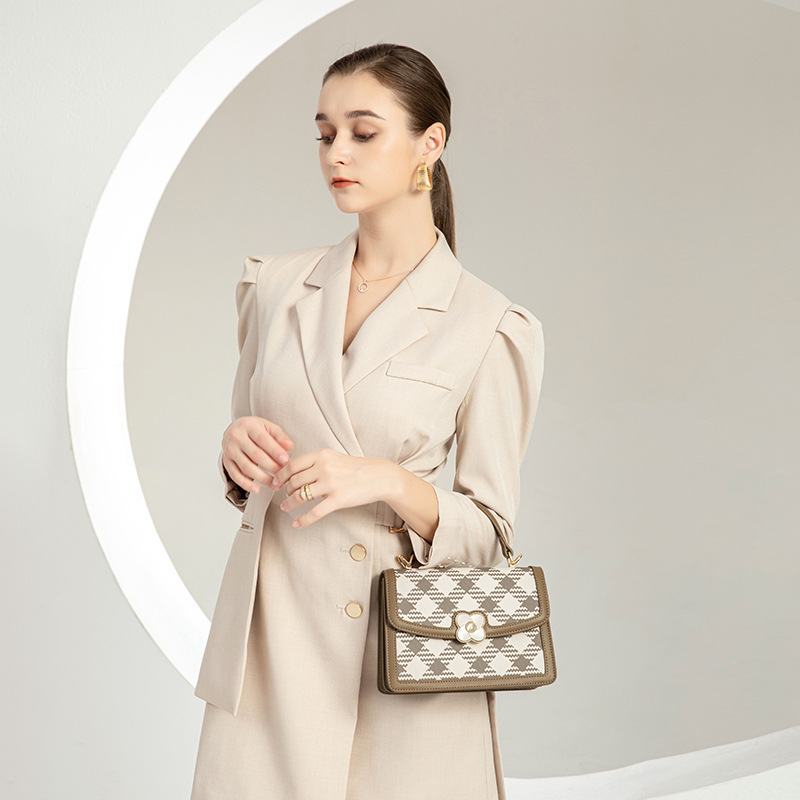 2022, new European-American, handbag, handbag, one-shouldered, one-shoulder-printed bag.