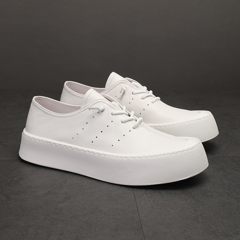 The new summer leather-shoe man's white-skinned, white-skinned, lazy shoes.