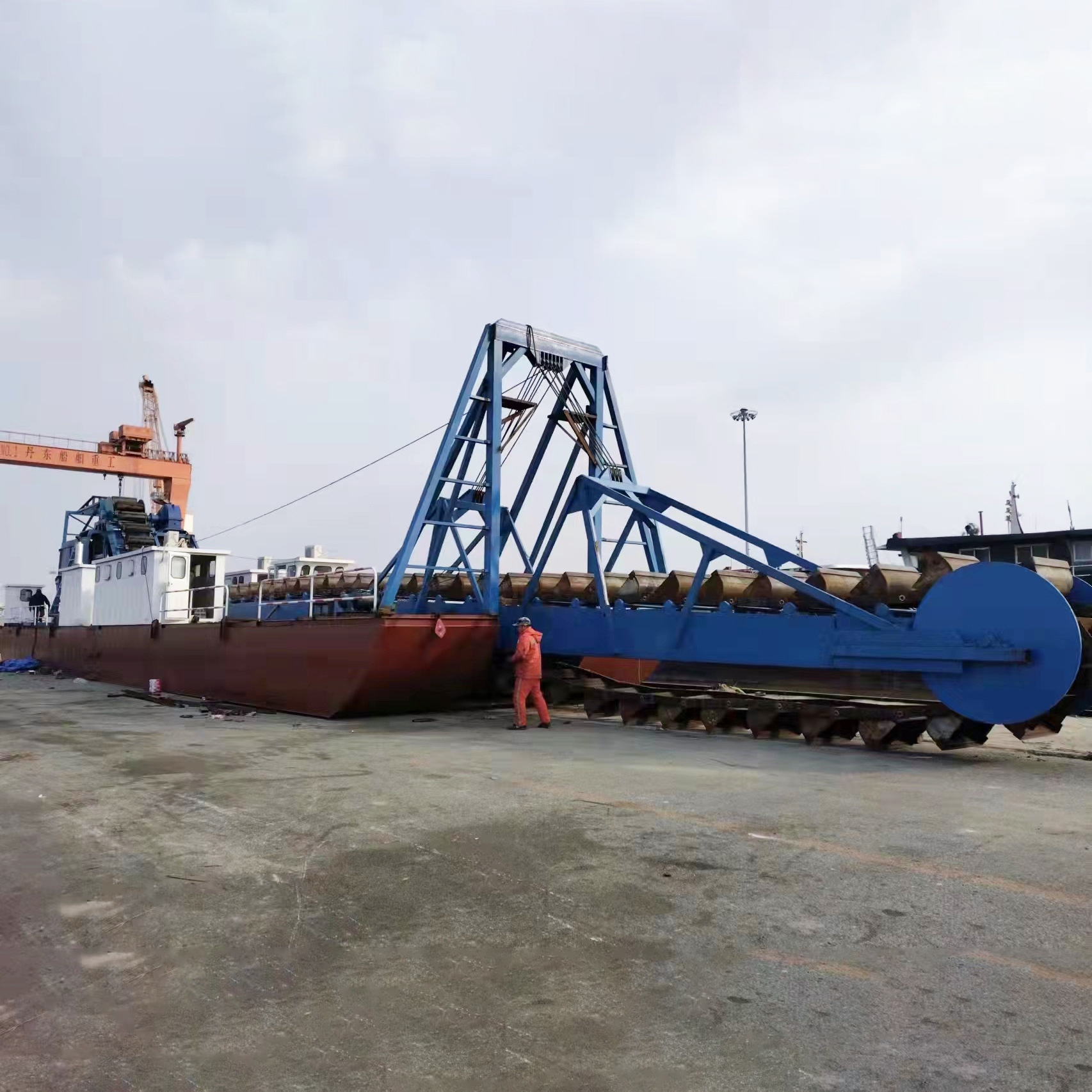 Cái giá của một bữa tối cát dày 6 inch trên đảo Shandong.