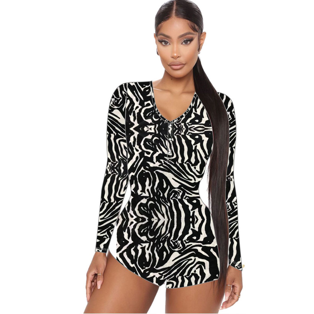 Đang xử lý tùy chỉnh. Giao dịch thương mại ở Amazonian pyjamas.