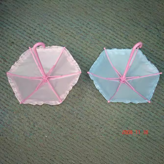 The creative toy umbrella is so light that you can customize the mini-print LOGO gift umbrella.
