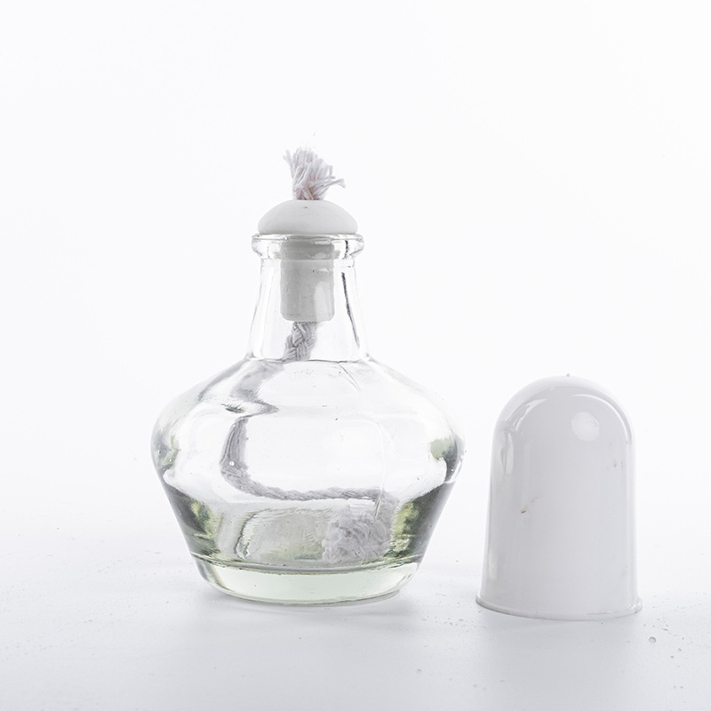 Thí nghiệm hóa học với 150ml dụng cụ thủy tinh để dạy đèn pha rượu.