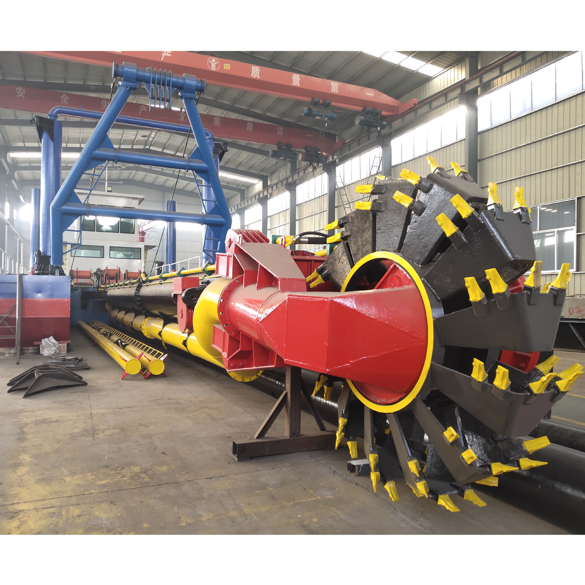 Những chiếc thuyền thủy thủ trên con đường phía tây nam sông Chang, những con tàu khô cạn, những nhà máy sản xuất tàu khô