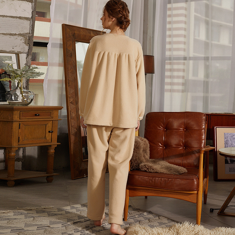 Người phụ nữ mới, ấm áp, hai mặt bằng nhung trong trang phục nhà có thể mặc búp bê pyjama để mở áo.