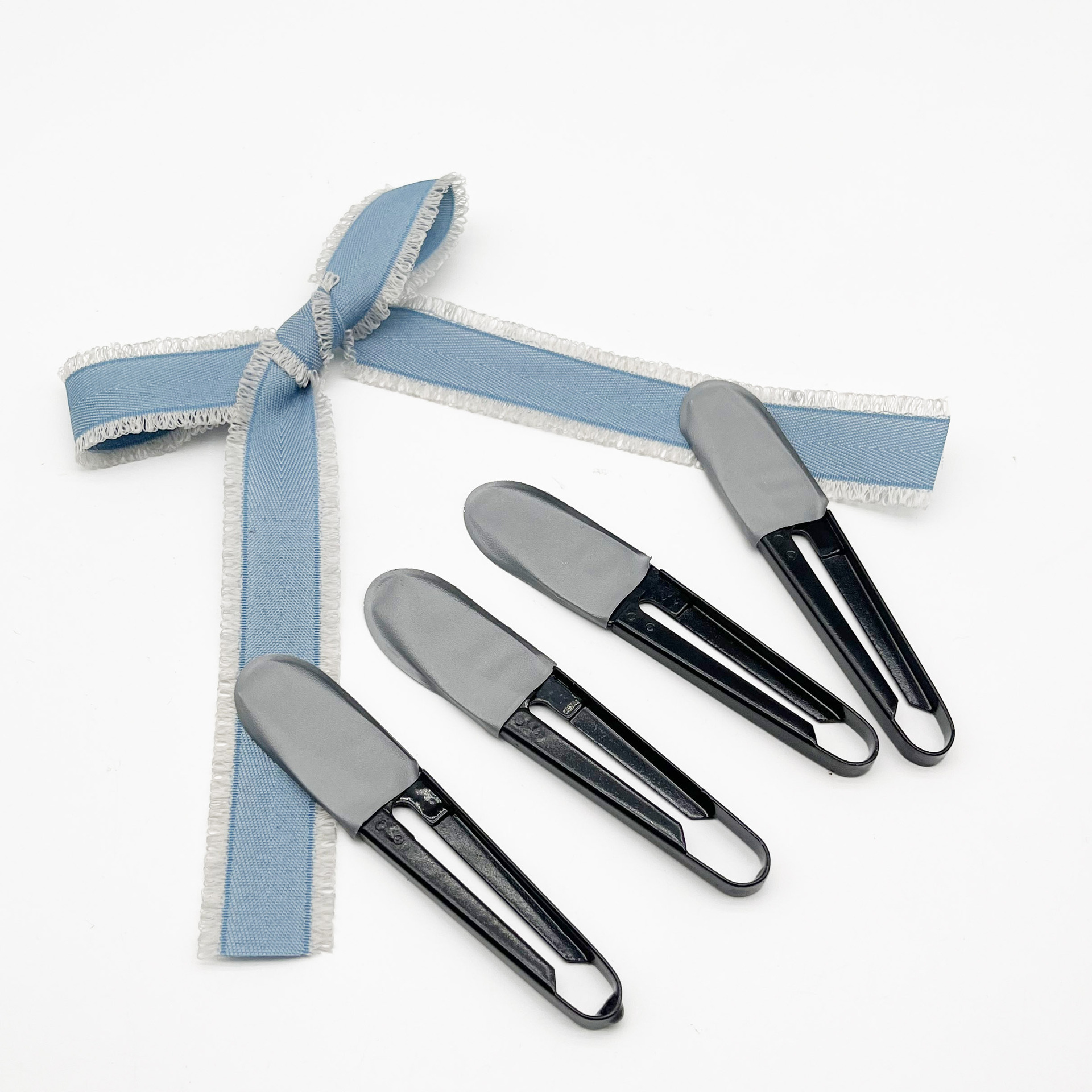 Scisor U, Hàn Quốc Scratch, dây thép không gỉ.