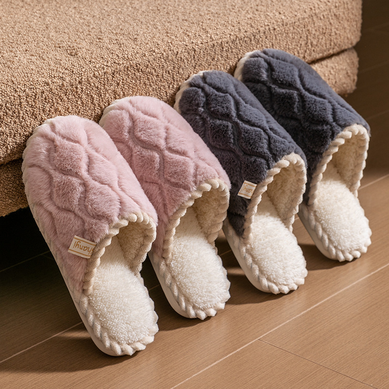 A new 2024 in the autumn and winter velvet house for cotton slippers.