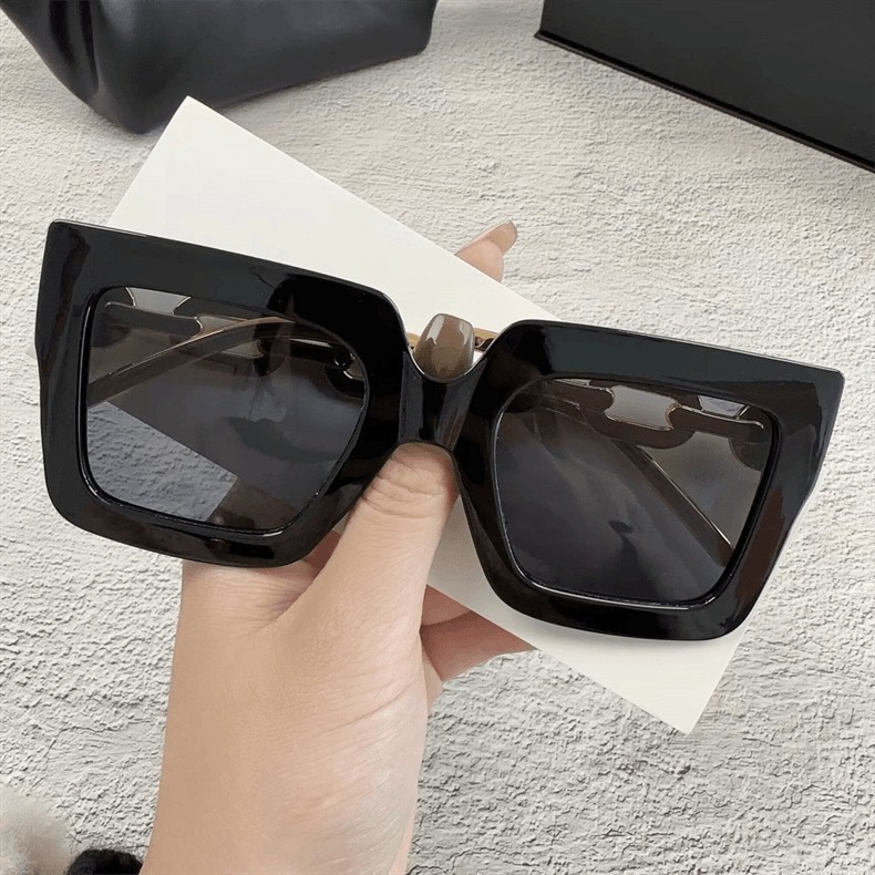 New cross-border chain UV-resistant sunglasses, European-American fashion box women's advanced sense sunglasses, direct sales.