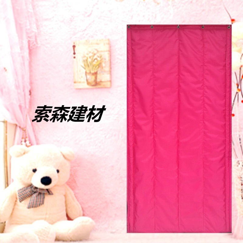 In the winter, the factory sells curtains for the cotton pu-skin store at the Oxbu Warm and Cold Store.