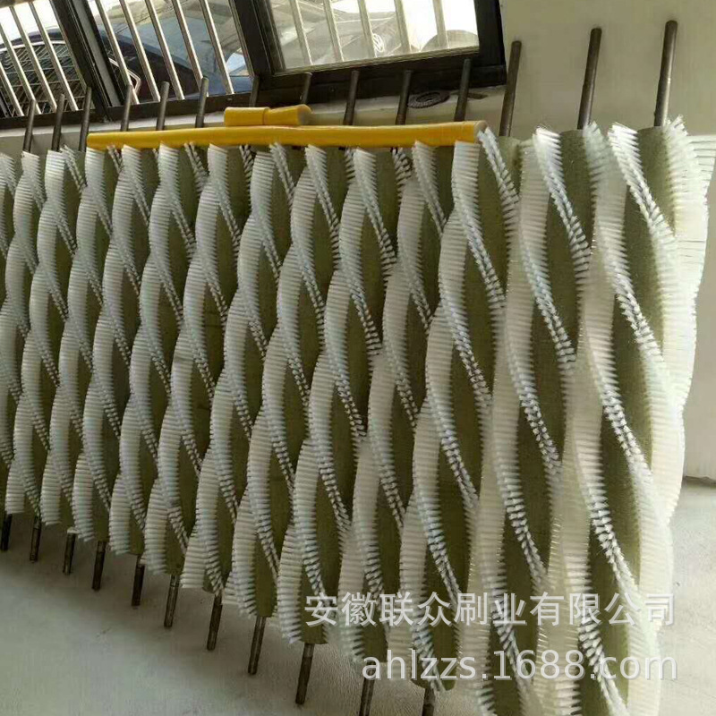 The factory's selling fruit and vegetable scrubber brushes, brushes the skin, polishes the dust removal industry brushes.