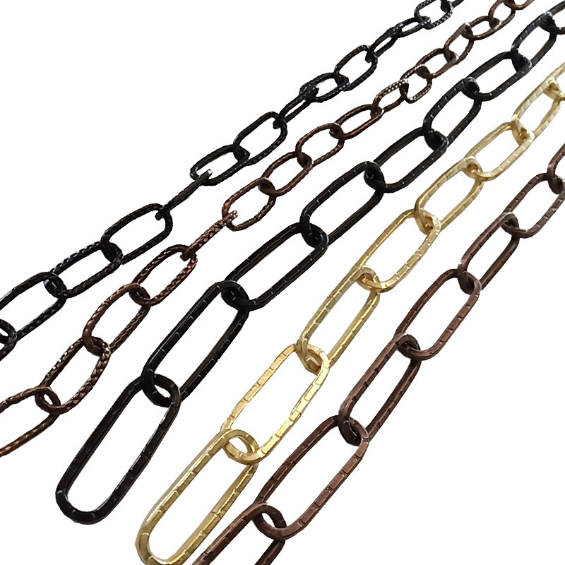 Một chuỗi dây chuyền, áo khoác lông mèo, áo khoác lông mèo-colllet-colllet-colllet-collell.