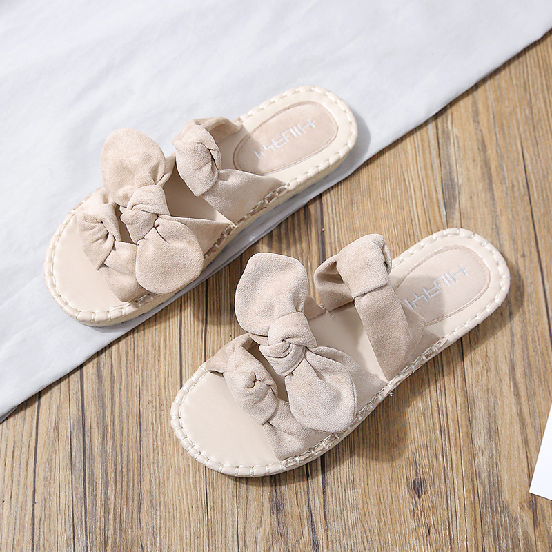 Korean butterflies and slipper girls wear 2022 fresh, fresh-shoe-weave bottom butterflies.