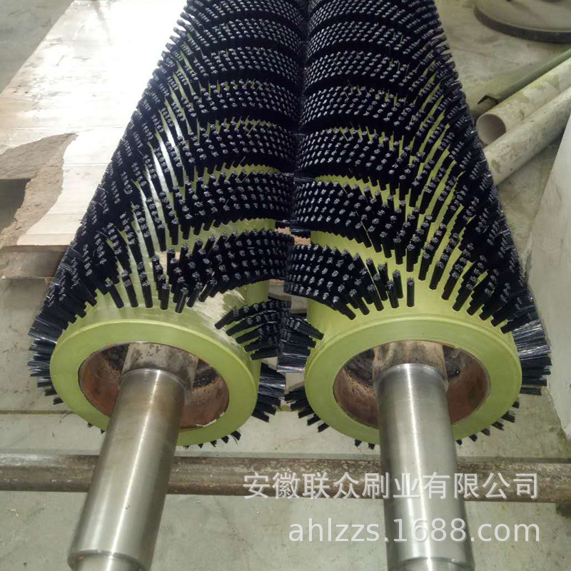 The factory's selling fruit and vegetable scrubber brushes, brushes the skin, polishes the dust removal industry brushes.