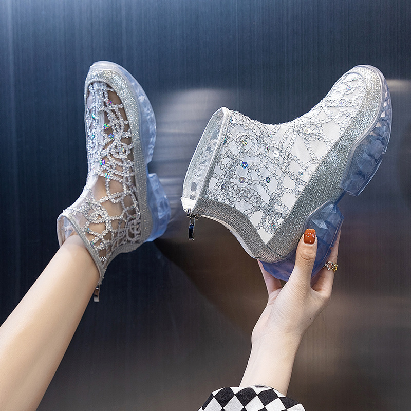 Summer 2024, Martin Boots, Fashion-Fashion-Fashion-Claire-Claire Boots.
