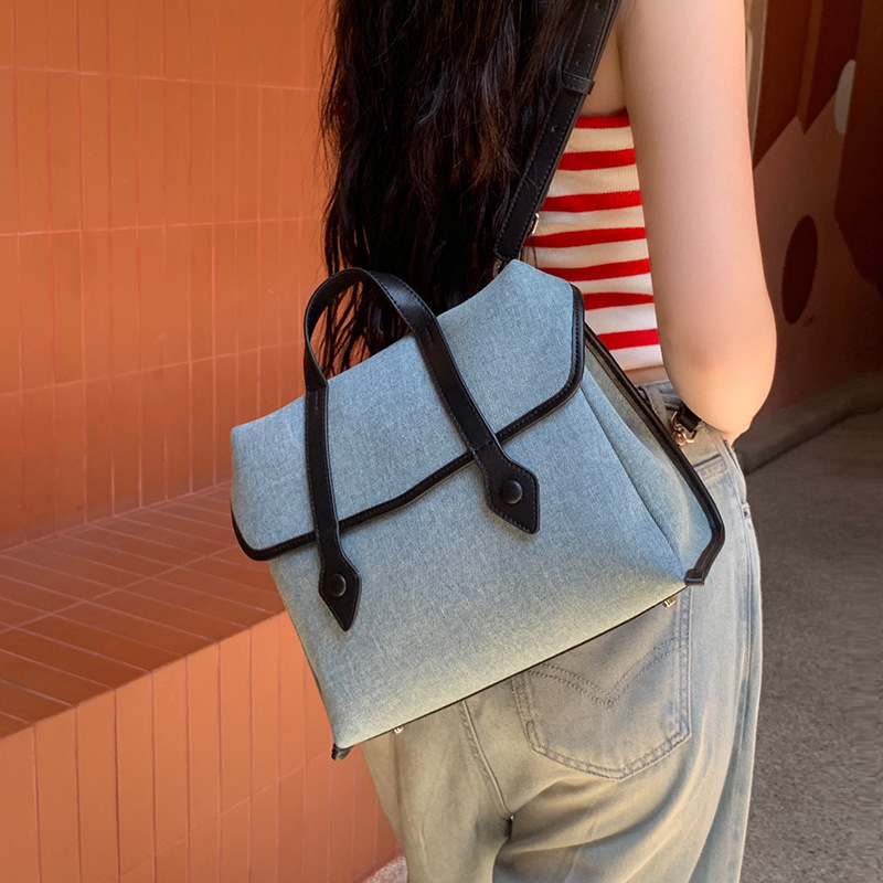 Cowboy rag girls design a one-shoulder tarpaulin torque handbags with two-shouldered backpacks.