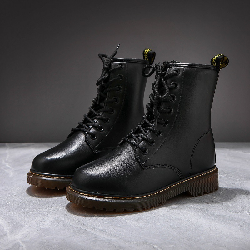 In autumn 2022, Martin's boot-and-kit is very handsome, helping Martin's boot-kit factory with all the hair.