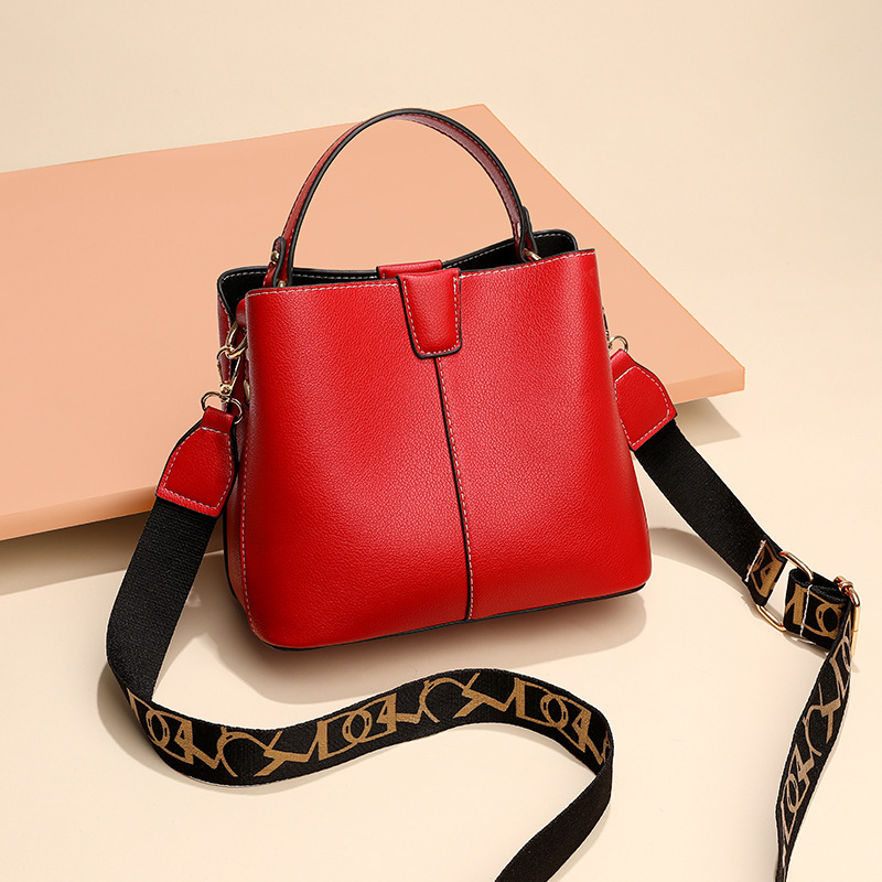 Handbag 2024 spring new lady, one-shoulder-size-size-size-size slop bucket bag, Korean fashion girl.