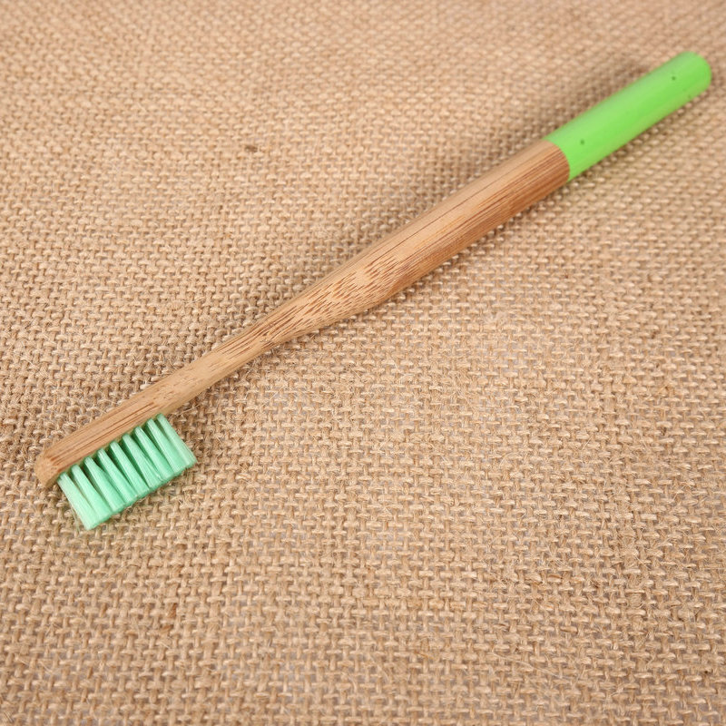 The factory supplies bamboo brushes and round handles.