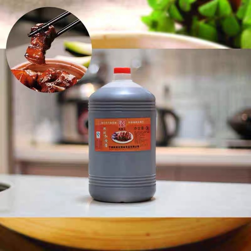 Bí mật 3-L bình đầy đường và nước sốt đỏ phức tạp.