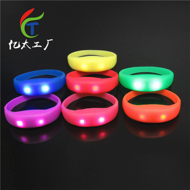 Đèn LED, vòng tay sáng âm thanh, vòng tay silicone.