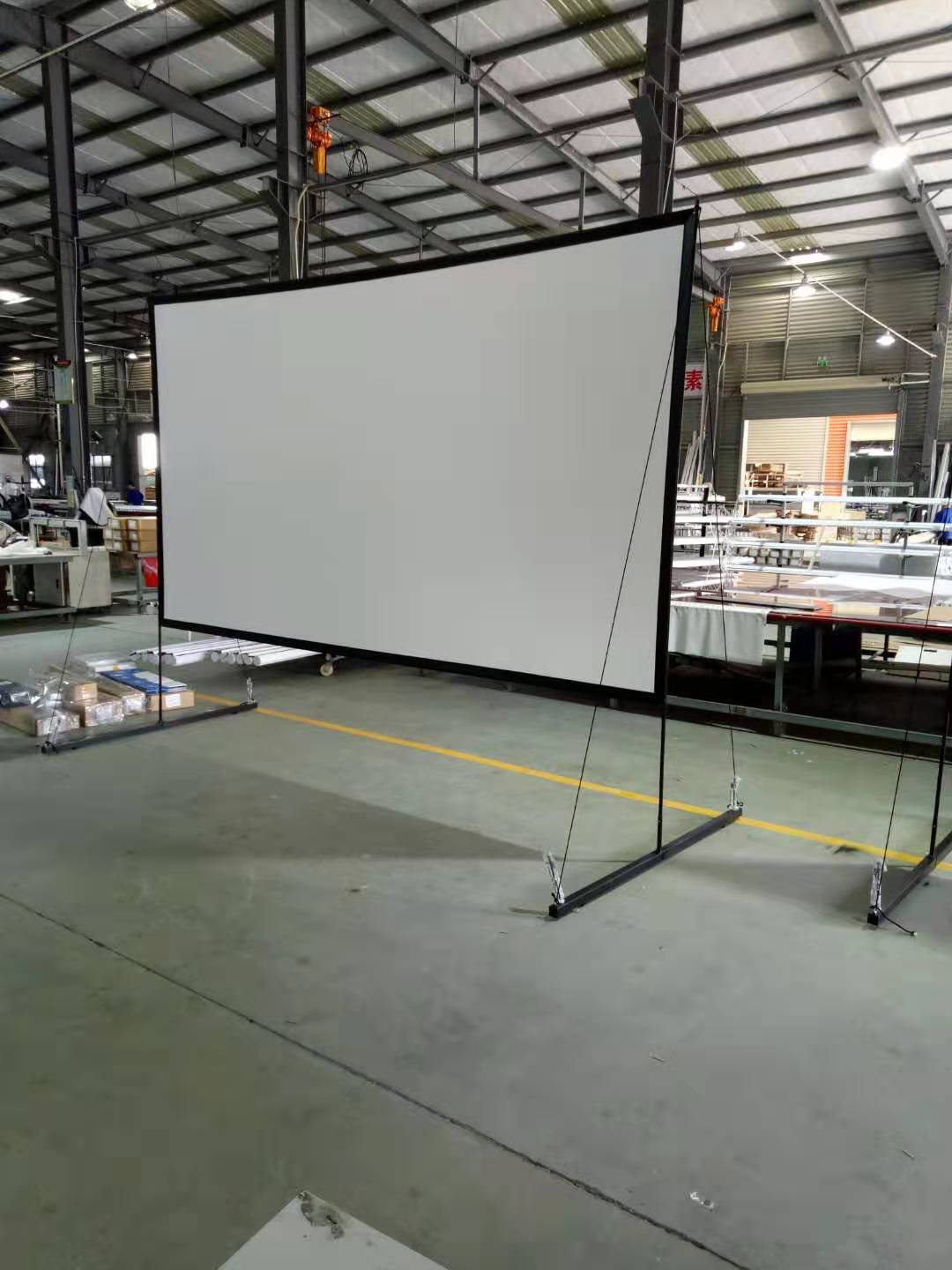 Nó đơn giản, không có giá trị, 150 inch 16:9.