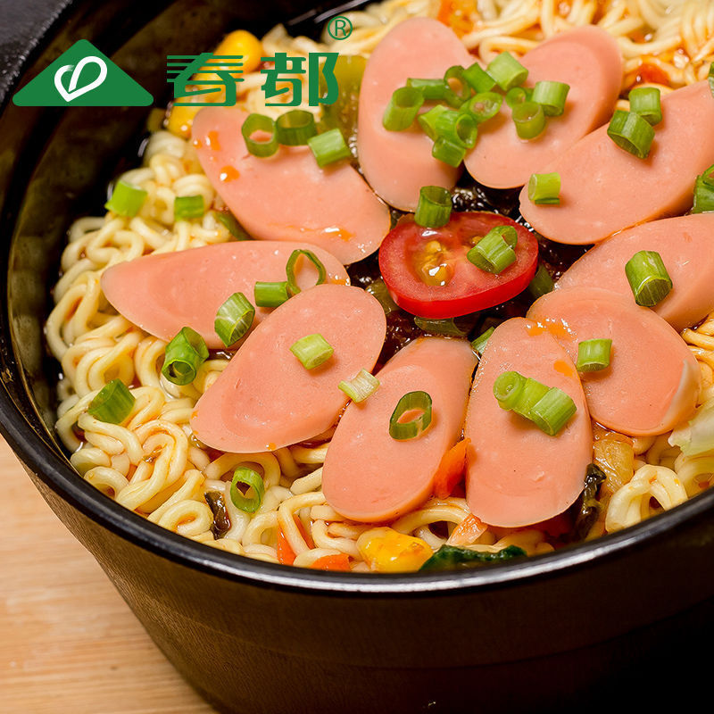 Bạn tình 40 gram, 5 * 10 gói snack, nhiều xúc xích.
