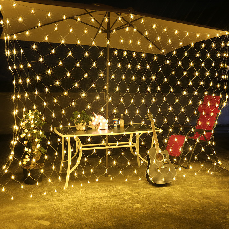 The Amazon hot-sended led net lights outside of the water to protect the red light of the curtains in the skylights.