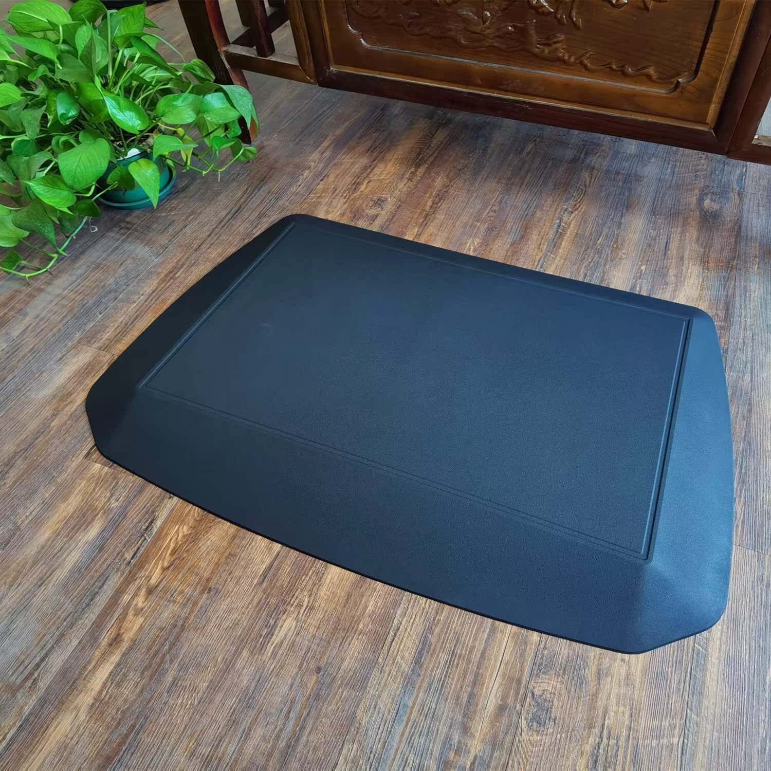 PU mats, alien feet pads, kitchen mats, office stations mats, table mats.