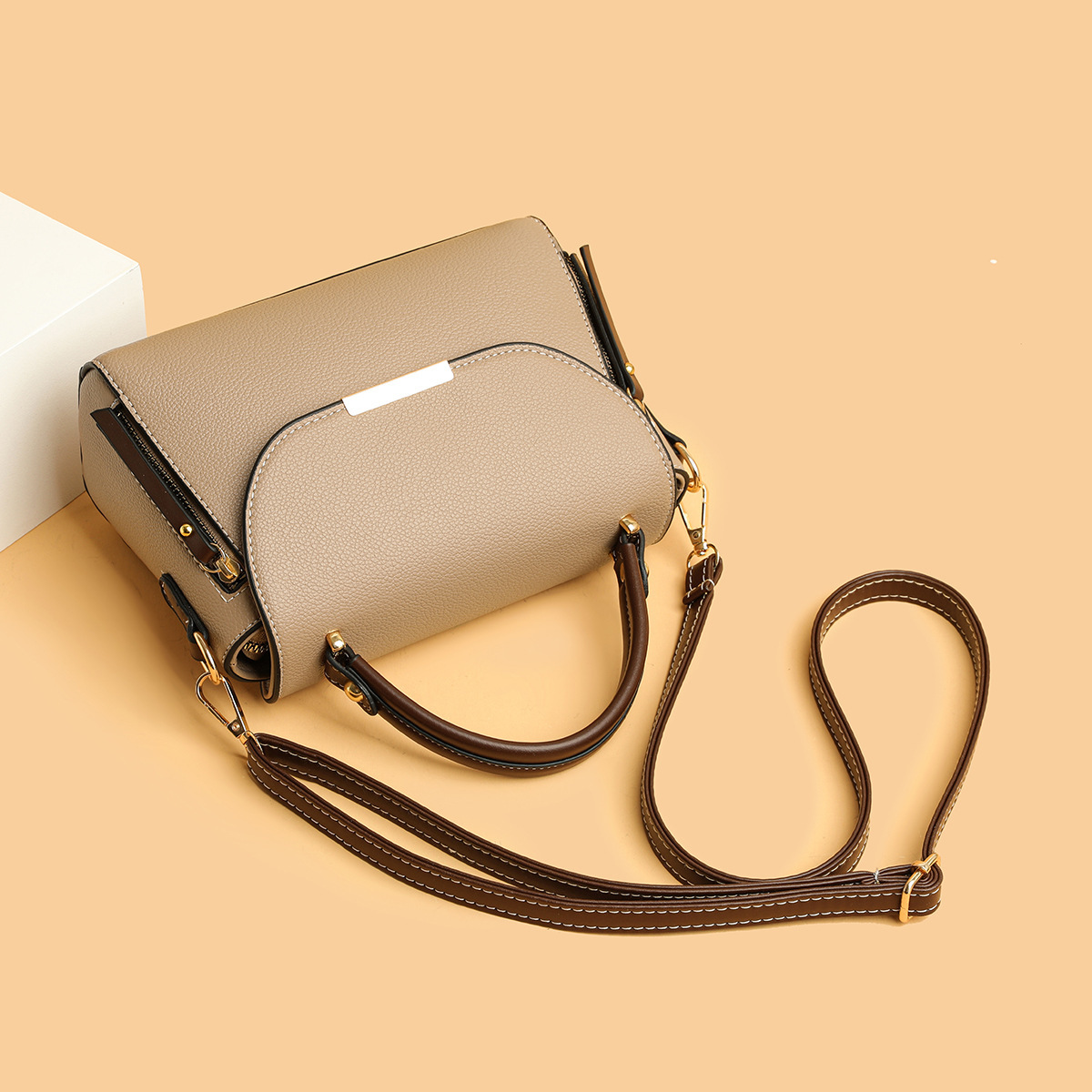 2024 new squint bag, one-shoulder bag, one-shoulder bag, one-hand handbag, small-coloured package.