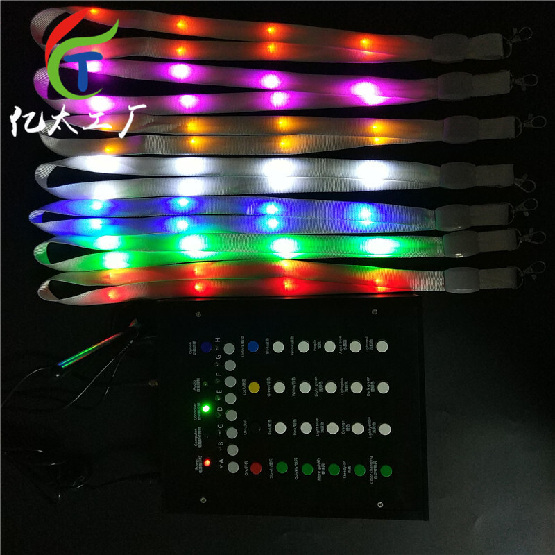 Dây nhận dạng cây, đèn pin, dây nylon.