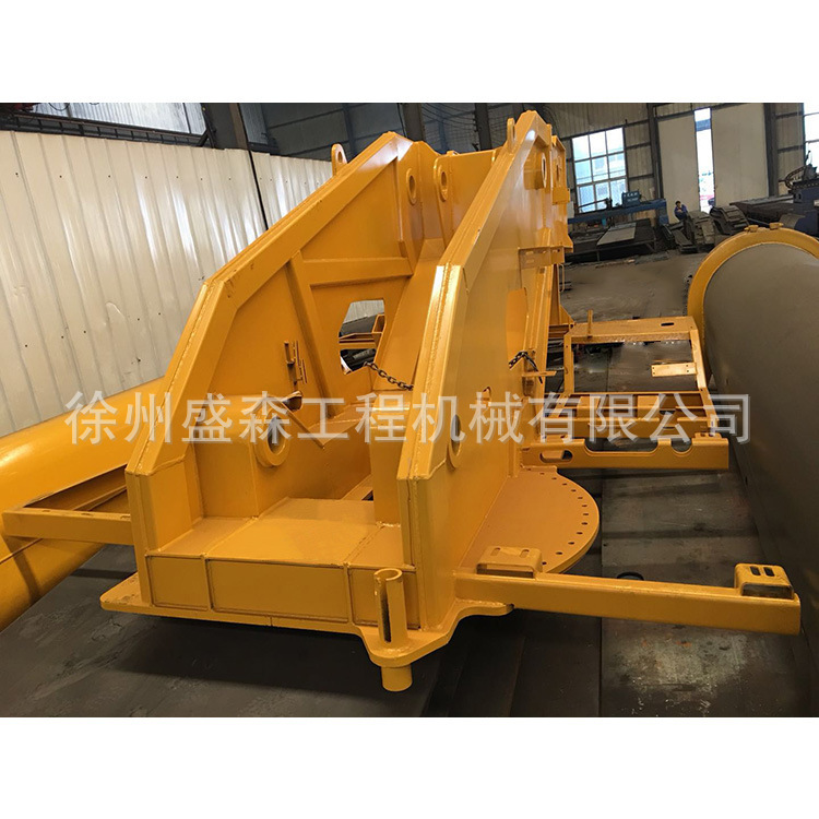 Nguồn điện làm cần trục quay tốt.