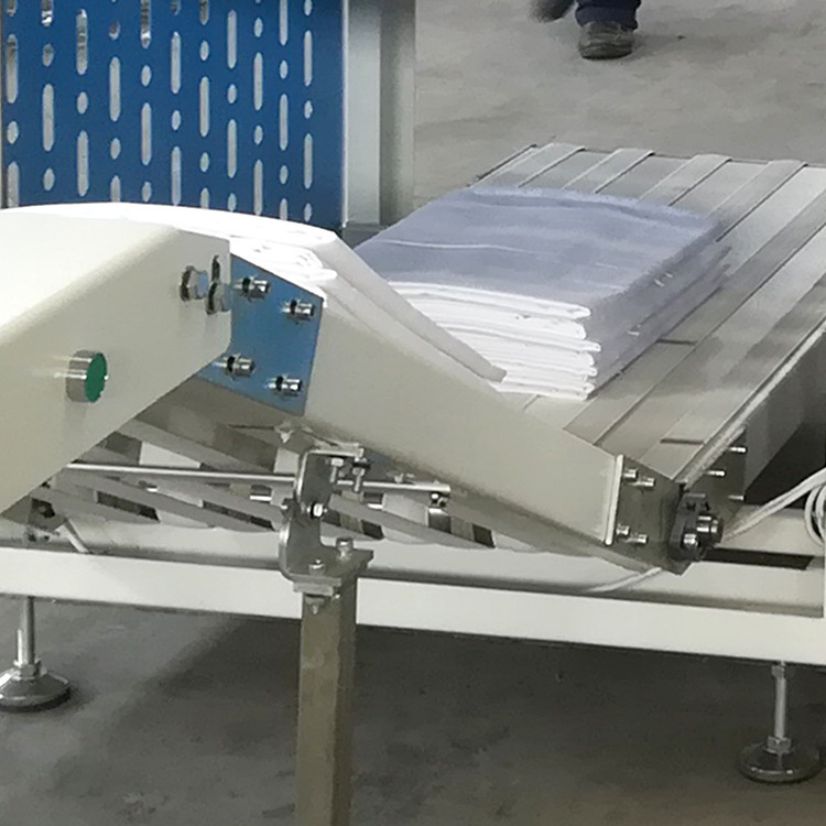 Thiết bị gấp lại cho một máy gấp bốn tốc độ cao, hoàn toàn tự động khăn trải giường khách sạn