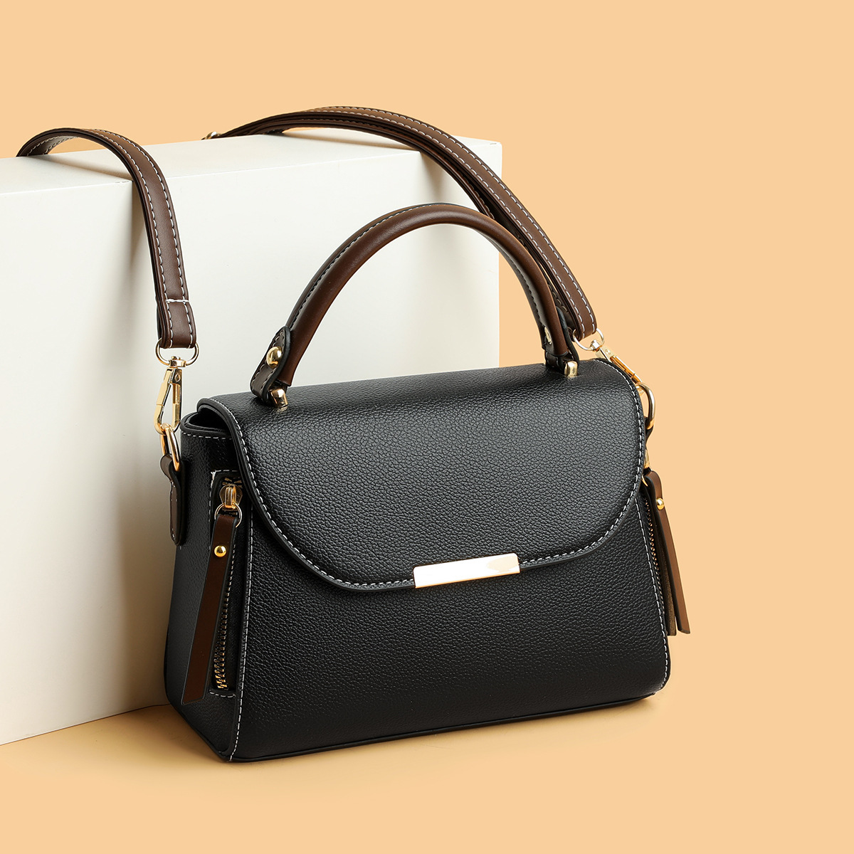 2024 new squint bag, one-shoulder bag, one-shoulder bag, one-hand handbag, small-coloured package.