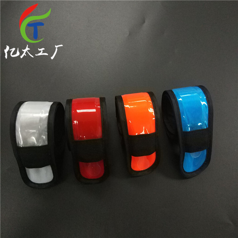 Vòng tròn đèn LED sáng, cổ tay tay với ánh sáng ban đêm bên ngoài vành đai, dây đeo cánh tay thắp sáng ban đêm, hỗ trợ.