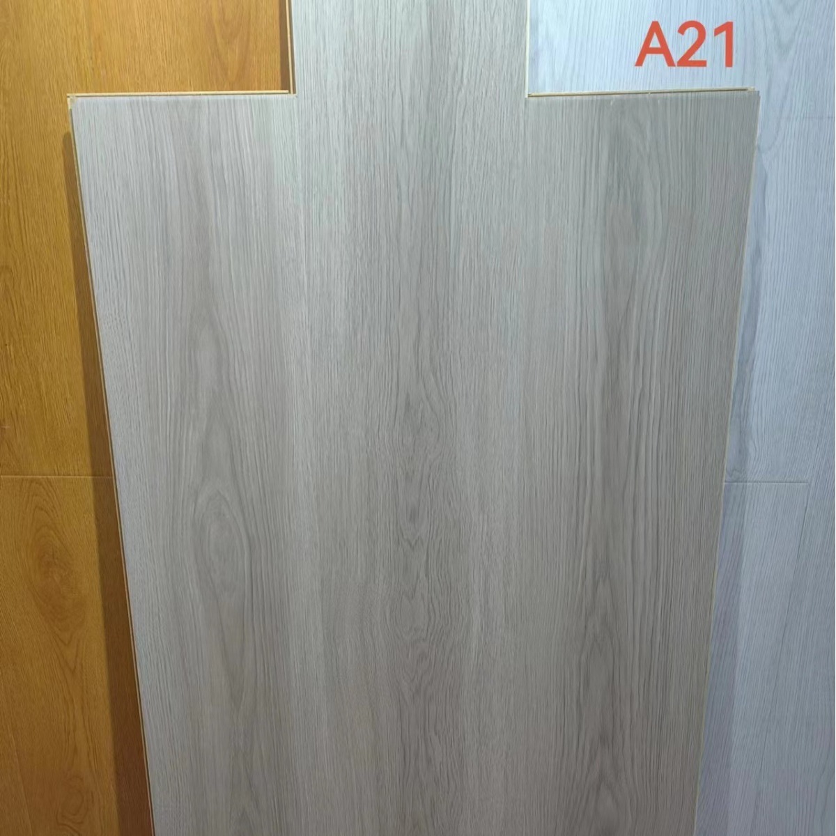 Reinforcement of composite floor woodlines with 12 mm water-washing base house locks resistant to milliform wood-proof wood floors