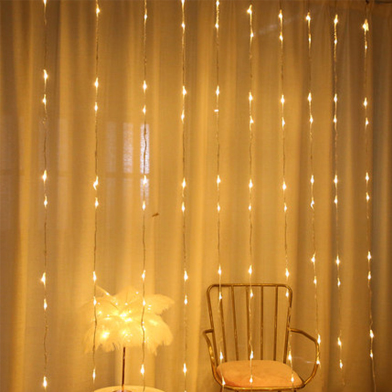 Led drapes on the festivities of the star network red-lighted with star-decorated drapes waterfall lights