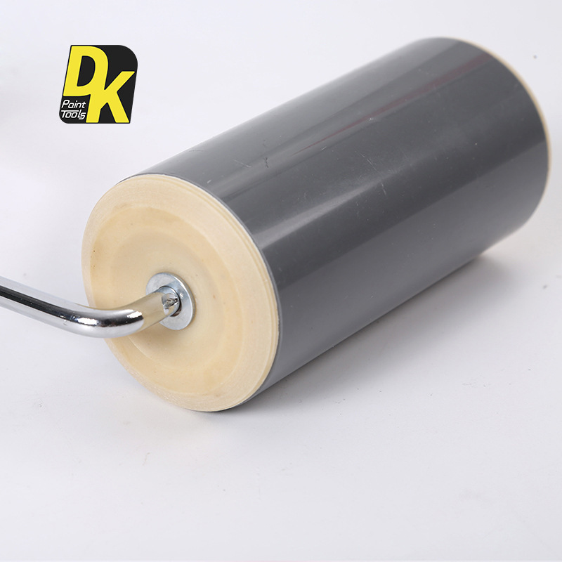 A 4-inch roller of bare plastic paint, a wall coating tool for retrofitting.